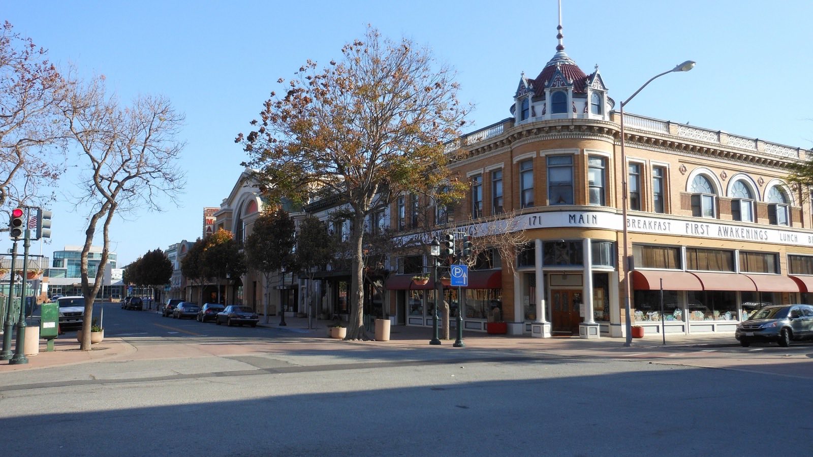 Historic buildings along Main Street in Oldtown Salinas, home to many local accounting and tax offices